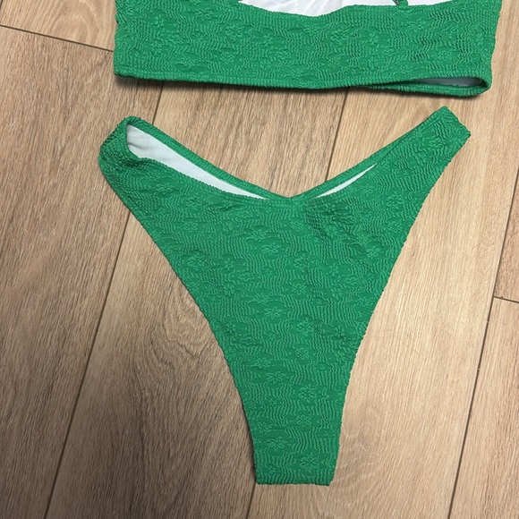 Soly hux NWOT L KERRI Green SEXY B FRONT CHEEKY BOTTOM PULLOVER BIKINI SET - Picture 5 of 5